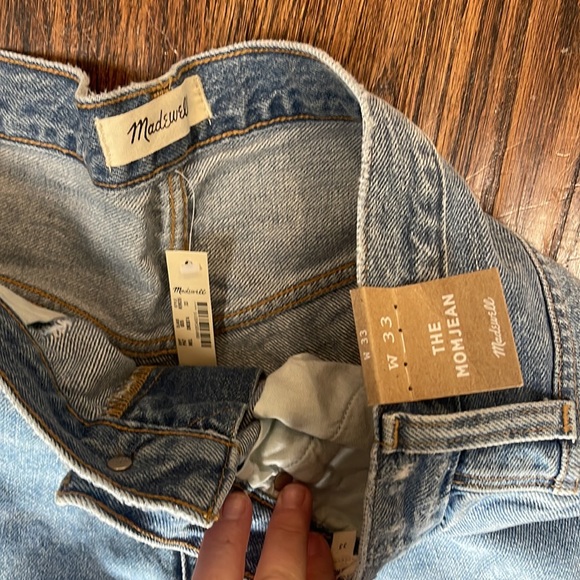 Madewell Mom Jean NWT size 33 - Picture 2 of 2